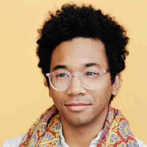 Toro Y Moi